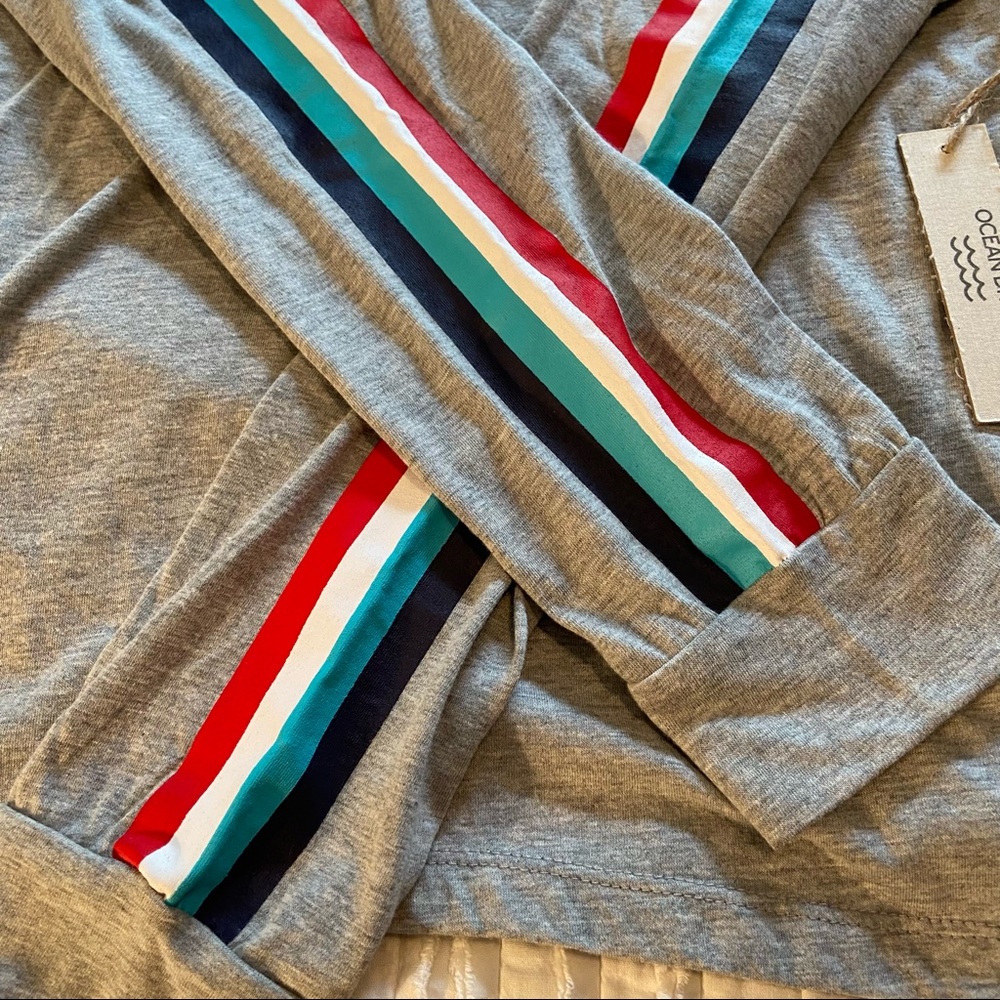 Crewneck long sleeved tee with racing stripes - Ocean Drive - NWT